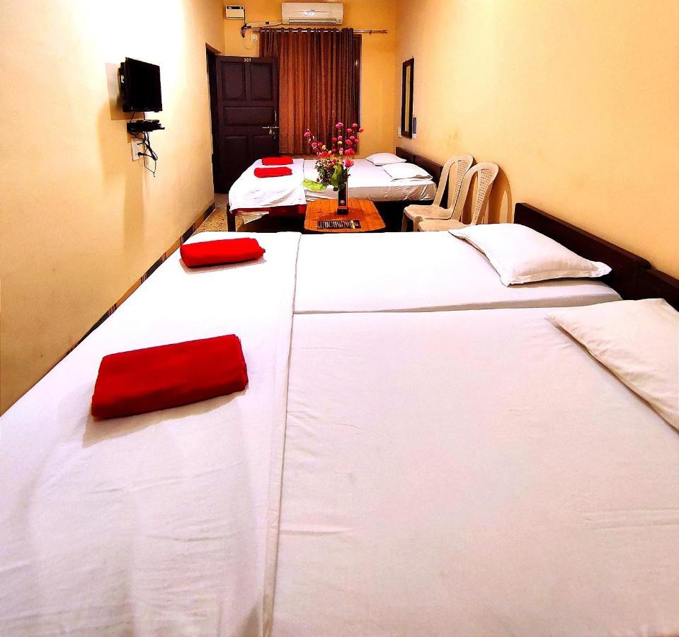 Hotel Mandarin Mapusa Exterior photo